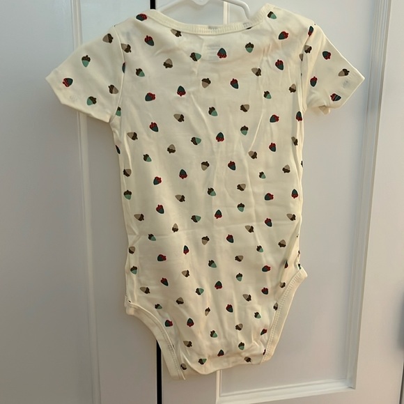 NWOT Size 24M Amazon Essentials Onesie - Picture 2 of 3